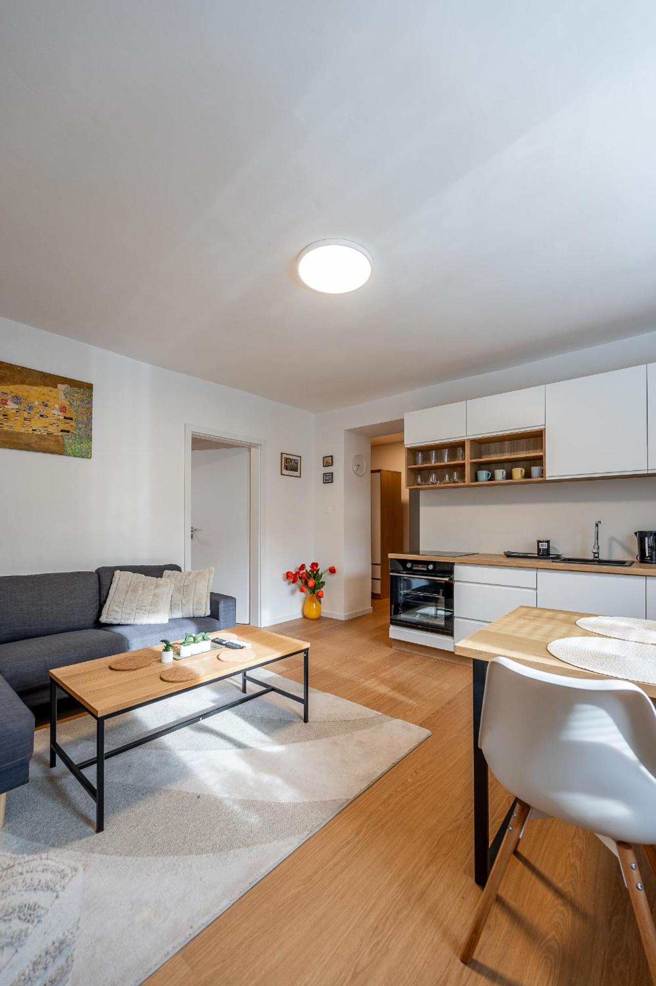 3 Room Private Flat Kosice City Center Fresh And New! エクステリア 写真