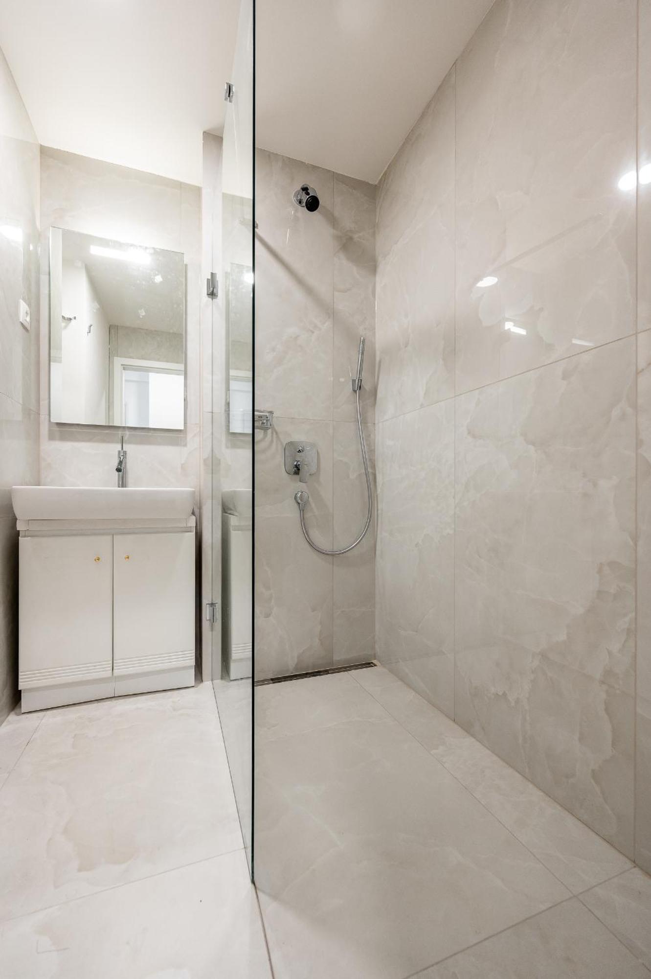 3 Room Private Flat Kosice City Center Fresh And New! エクステリア 写真